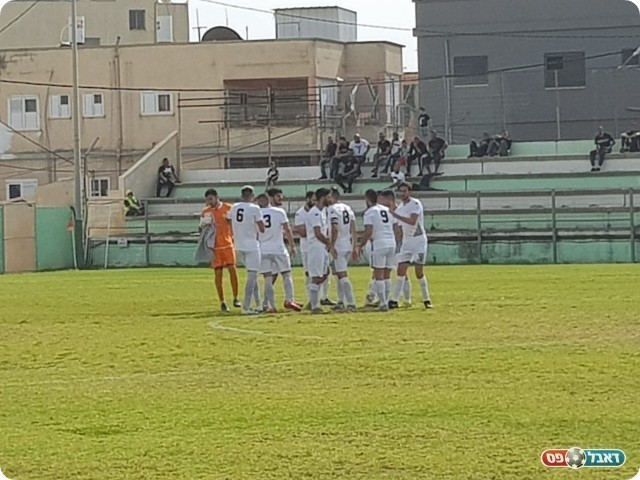 לא מוותרים! שחקני הפועל כרמיאל (הדף הרשמי של המועדון)